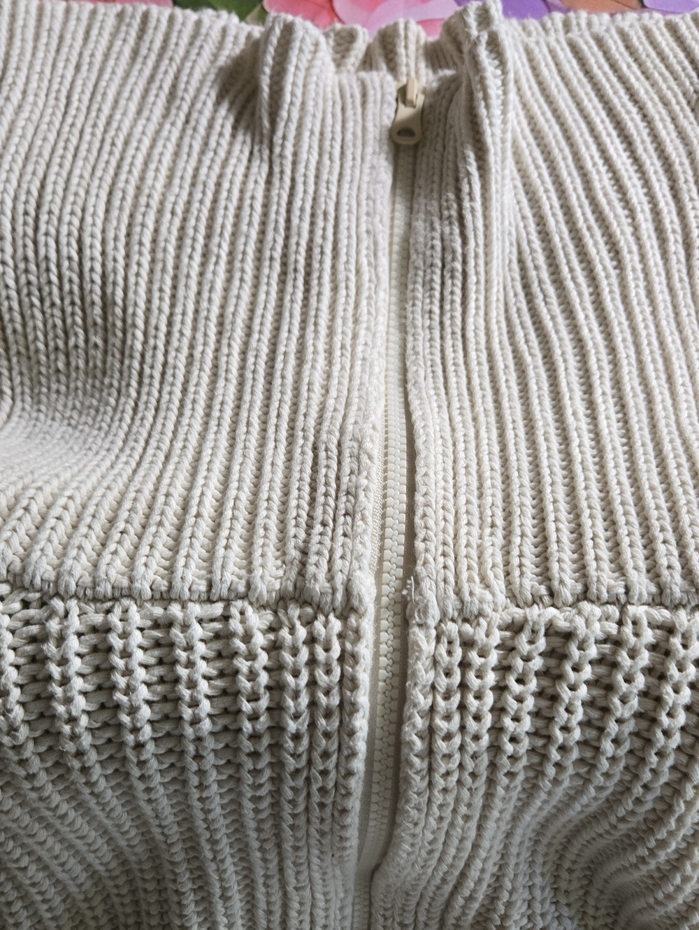 Cream Ribbed Zip-Front Women’s Sweater - Picture 2 of 4
